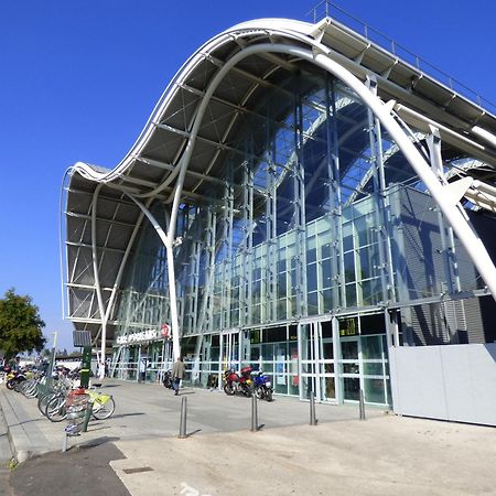37M2 Lumineux Face Gare Sncf, Wifi Et Cafe Et The Offerts Apartment Orleans Bagian luar foto